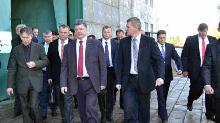 Порошенко пообещал обеспечить завод им. Малышева заказами на бронетехнику