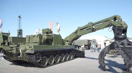 Универсальную бронированную инженерную машину УБИМ представят в Абу-Даби