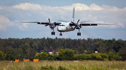 Впервые в истории. Транспортный Ан-26 совершил посадку на автотрассу