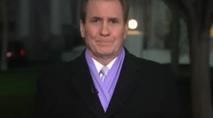 «Адмирал в стильном сиреневом шарфе»: Кирби получил повышение и в прессе США был назван «фаворитом Байдена»