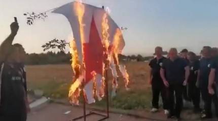 «Символ ненависти и погибели»: хорватские «ветераны» сожгли пятиконечную звезду