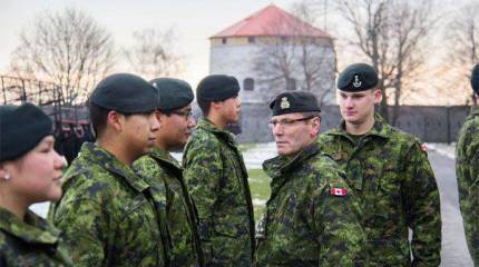 Канада направляет на Украину военных инструкторов