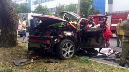 В Донецке взорвана машина секретаря главы ДНР