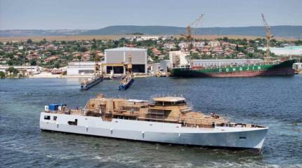 В Варне спущен на воду головной патрульный корабль «Храбри» типа MMPV, предназначенный для «обновлённых» ВМС Болгарии
