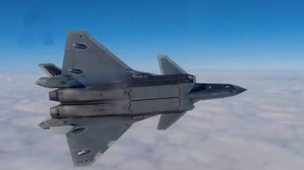 J-20 к «воздушному бою готов»: в Китае истребитель маневрировал без линз Люнеберга