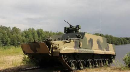 Разработанный на базе БМП-3 плавающий гусеничный бронетранспортёр БТ-3Ф вышел на этап государственных испытаний