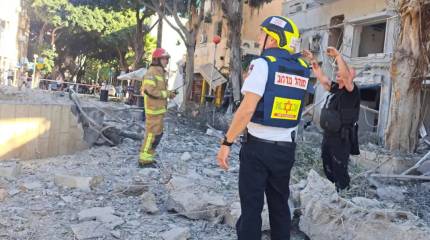 Кувейт в ожидании иранских ударов по базам США вводит чрезвычайное положение, Иран наносит новый ракетный удар по Израилю