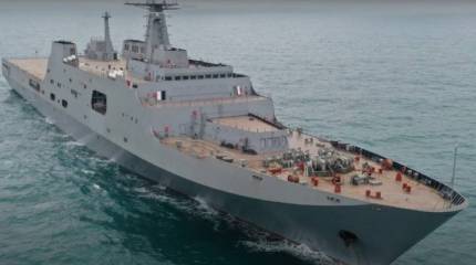 Несмотря на военное союзничество Таиланда и США, Бангкок приобрёл у Пекина десантный корабль