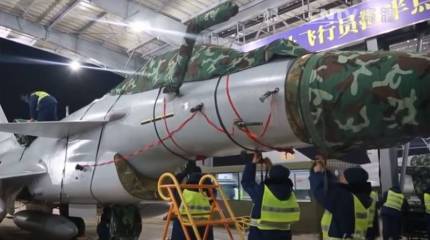 В Китае решили сравнить истребители Су-35 и J-10C в тренировочном воздушном бою