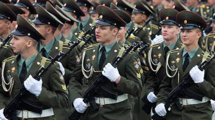 Военные училища вновь сокращают места