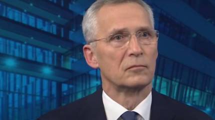 Генсека НАТО заметили на Михайловской площади в центре Киева