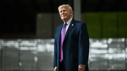 Hôm nay, ông Trump tuyên bố sẽ giáng một đòn "nghiêm trọng" vào giới lãnh đạo Iran.