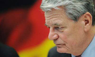 Президент ФРГ Йоахим Гаук: «Россия должна покаяться за «преступления советского режима»