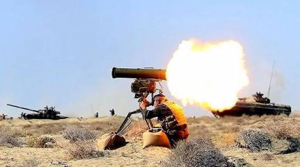 Зазевавшийся сирийский Т-72 принял ПТУР прямо под башню