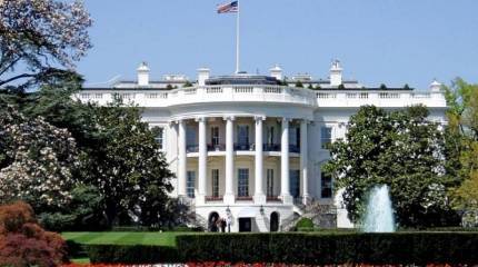 Бывший помощник президента США призвал усмирить Киев, чтобы избежать глобального конфликта