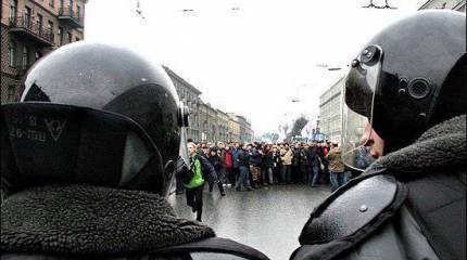 Бывшая питерская "несогласная" теперь учит Киев