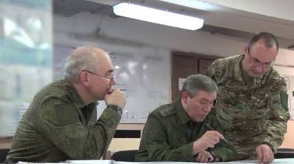 При посещении пункта управления войсками в Запорожской области генерал Герасимов уделил особое внимание контрбатарейной борьбе