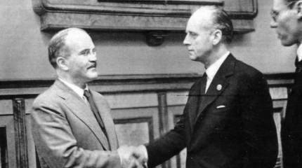 Испанская пресса: Несмотря на пакт Молотова-Риббентропа Англия и Франция не объявили войну СССР