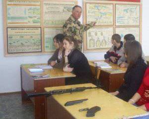 В Думу внесли закон о возвращении в школу начальной военной подготовки