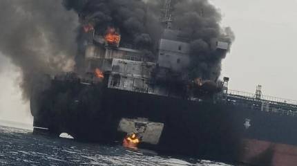 Попытавшийся пройти через Ормуз без ведома Ирана танкер подорвался на мине