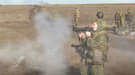 После поражения одной из своих группировок в кварталах Мариуполя «Азов» решил использовать услуги «общественных деятелей»