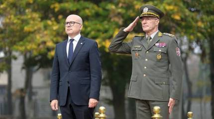 Глава Минобороны Сербии назвал ложью сообщения о поставках оружия Украине