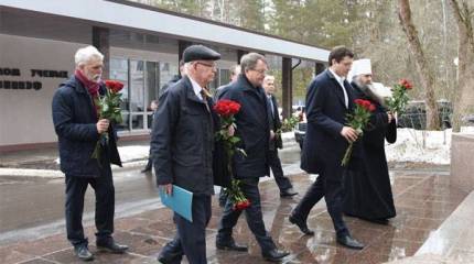 Региональные СМИ разобрались, зачем ядерному центру закупка десятков икон
