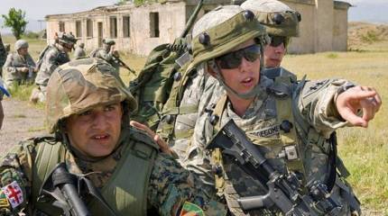 Военные на учениях в Грузии отработали сценарий "освобождения территории"