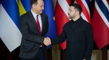 Сикорский предлагает «отвлечь» Россию от Украины учениями НАТО у Калининграда