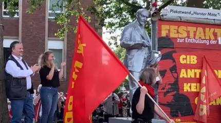 Евродепутат от Польши потребовала снести памятник Ленину в Германии