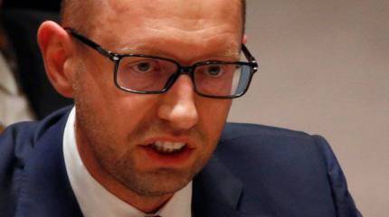 Украинское правительство отменяет внеблоковый статус Украины и собирается строить "Стену" на границе с Россией