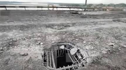ВСУ второй день подряд наносят удары по Антоновскому мосту в Херсоне