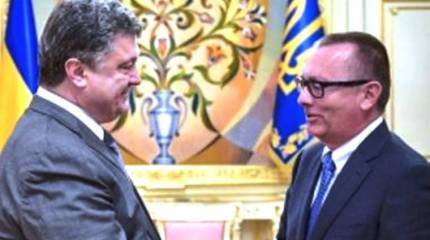 Порошенко: ситуацию на Донбассе нельзя урегулировать только применением военной силы