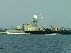 Иранской армией проводятся испытания новых торпед и ракет