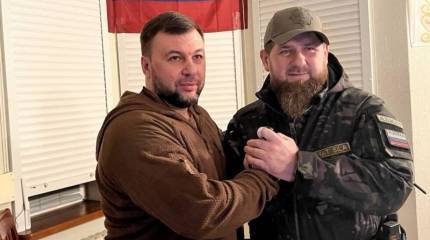 Глава ДНР прибыл в Мариуполь, где встретился с Рамзаном Кадыровым