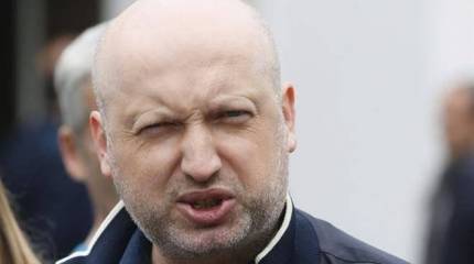 Турчинов "оценил" ситуацию и заявил, что российская экономика рухнет через полгода