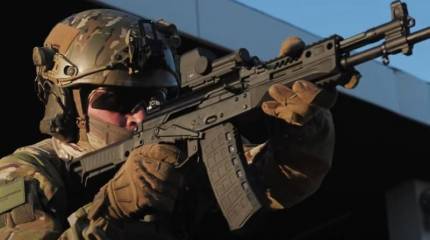 Российский автомат АК-12 сохранил боеспособность после воздействия ПТУР противника