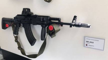 Рособоронэкспорту разрешили поставлять автоматы АК 200-й серии за рубеж
