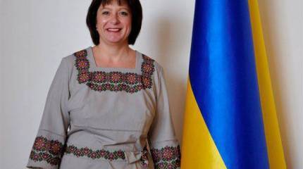 Натали, за тебя долги погасят рагули...