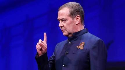 Медведев: абсурдные прогнозы прошлых лет в отношении Запада начинают сбываться