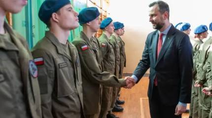 Глава Минобороны Польши заявил, что страна не будет направлять на Украину своих военнослужащих
