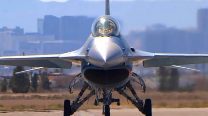 Румыния решила обучать украинских лётчиков пилотированию американских F-16