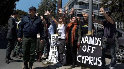 Геополитическая мозаика: журналист «Financial Times» считает, что у Медведева отсутствует путинский «стальной привкус угрозы», а Техас потребует у ФРС своё золото