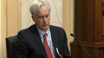 Сенат США утвердил на пост директора ЦРУ Уильяма Бёрнса, заявившего, что он поседел в результате работы в России