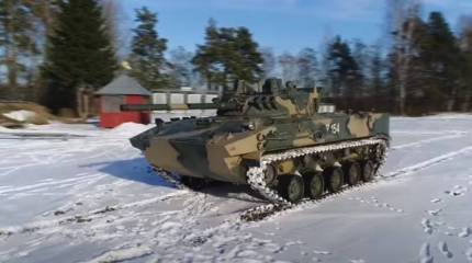 Военные признали случайный выстрел из БМД-4 по торговому центру