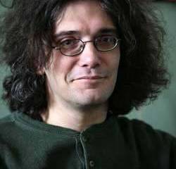 Почему не надо повышать зарплаты и выделять квартиры молодым ученым