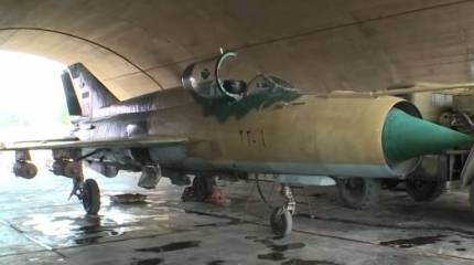 ВВС Сирии продолжают бомбардировки позиций боевиков в Хаме и Идлибе