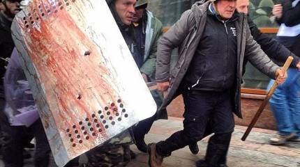 «Украина при любой попытке отойти подальше от России начинает рассыпаться»