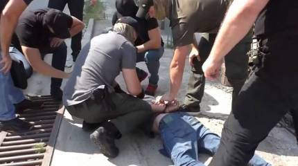 ФСБ показала кадры задержания сторонника «Правого сектора», готовившего теракт в РФ