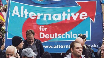 Год бескровных революций